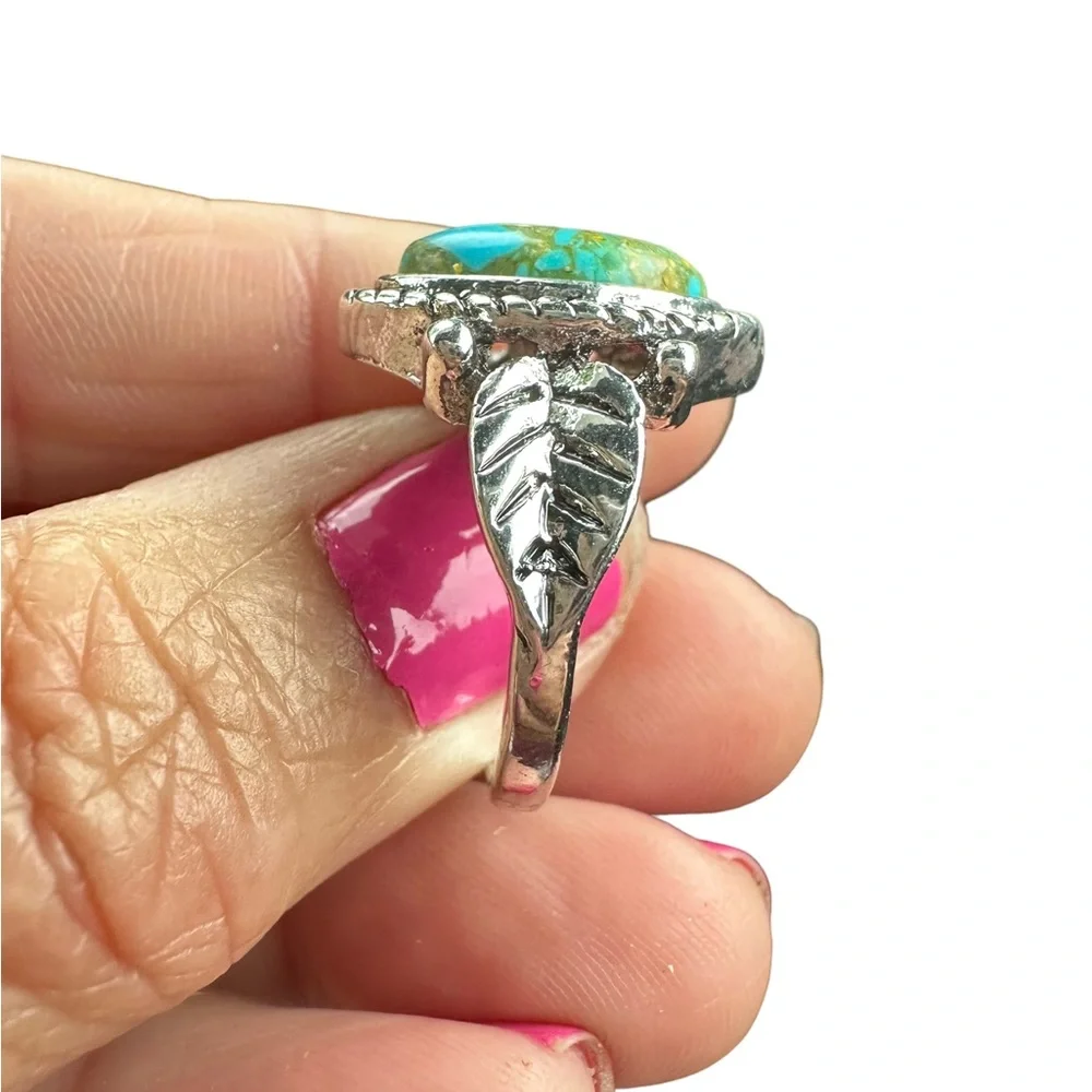 Vintage Style Leaf and Turquoise Ring